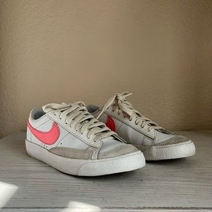 Nike Low Blazer (Neon Pink)